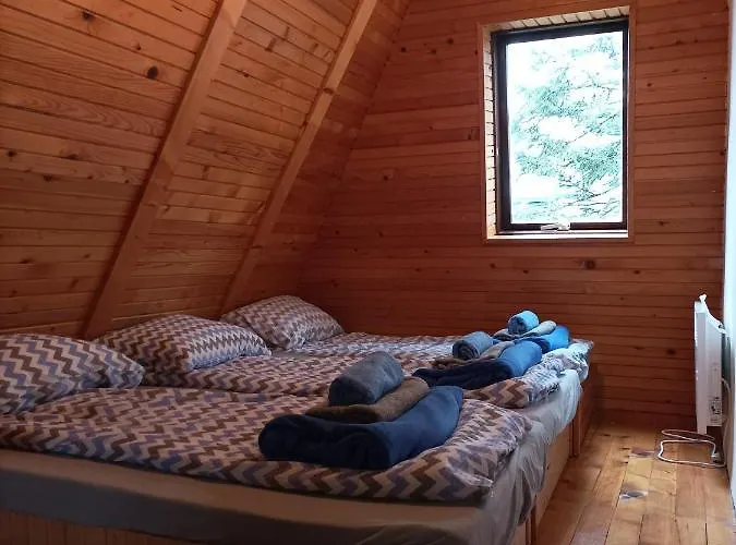 Planinska Kuca Kata -zabac 亚霍里纳