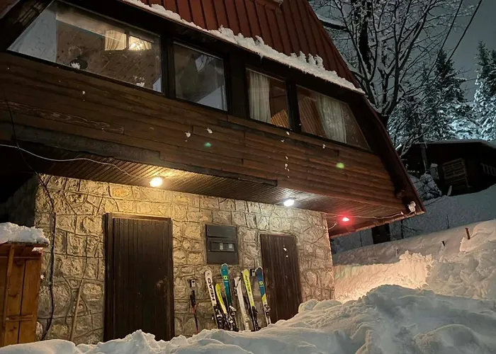 Planinska Kuca Kata -zabac 亚霍里纳